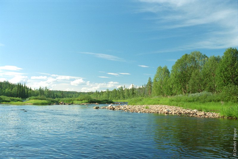 Перекат. Камни на берегу