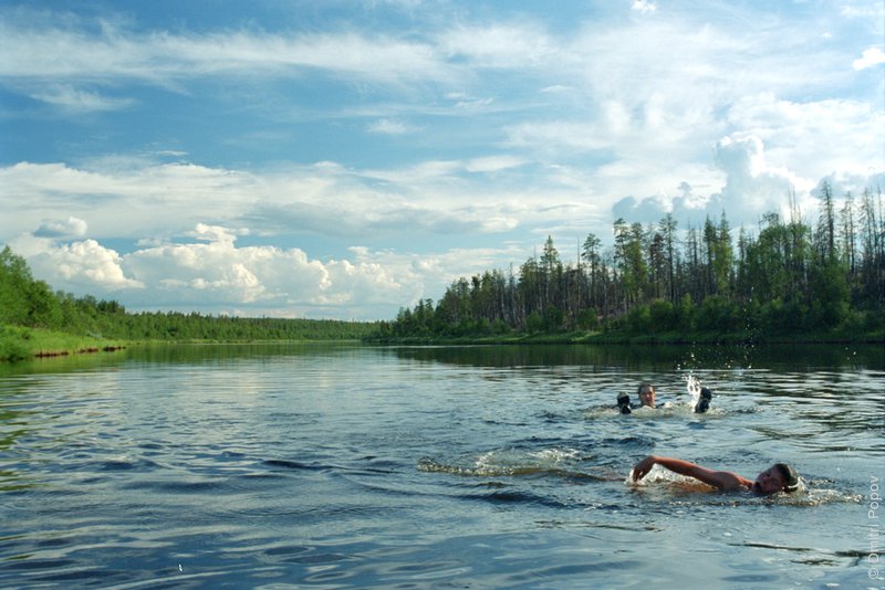 06-swim-river