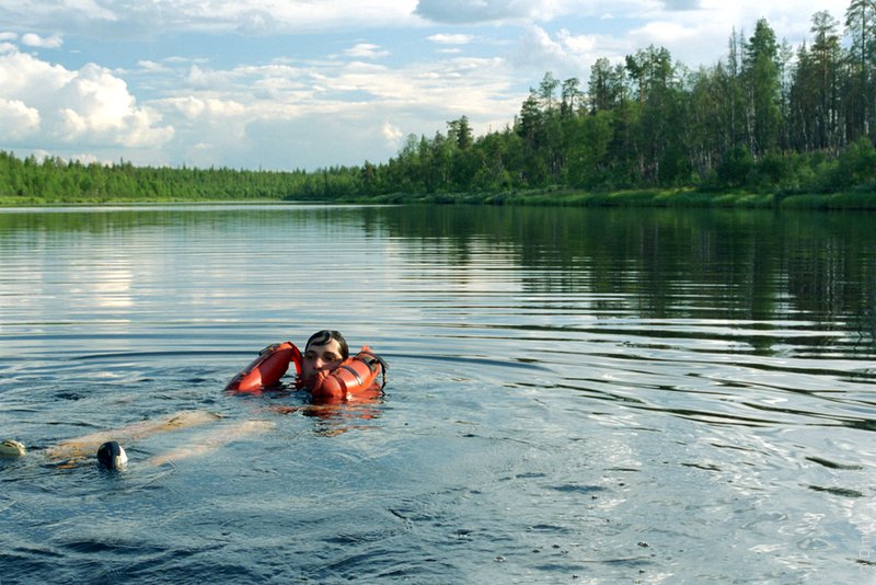 08-swim-river