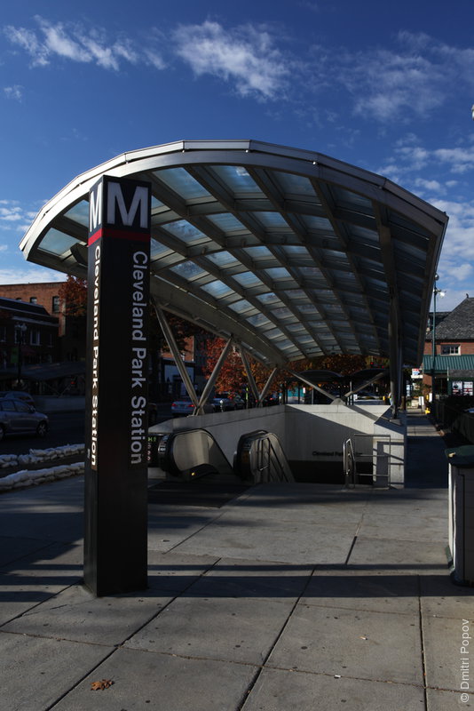 IMG_8011-cleveland-park-station-entrance