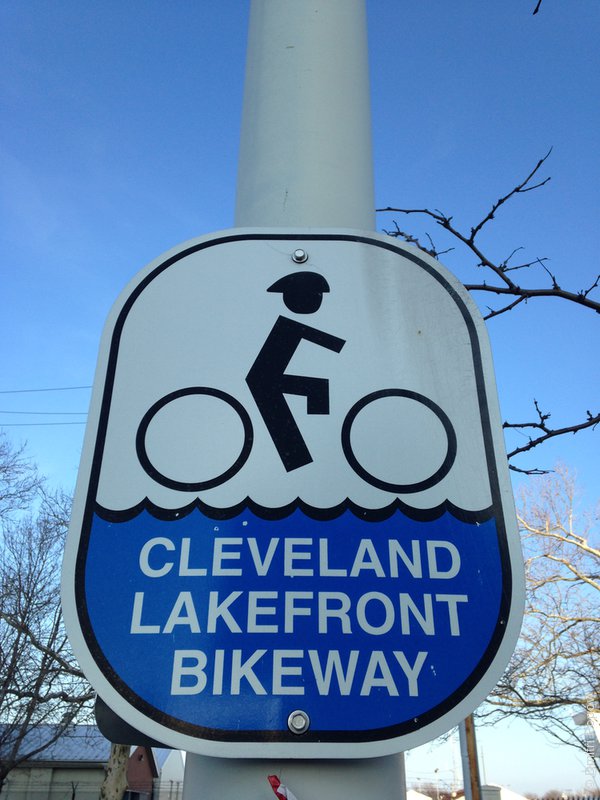 IMG_0559-lakefront-bikeway-sign